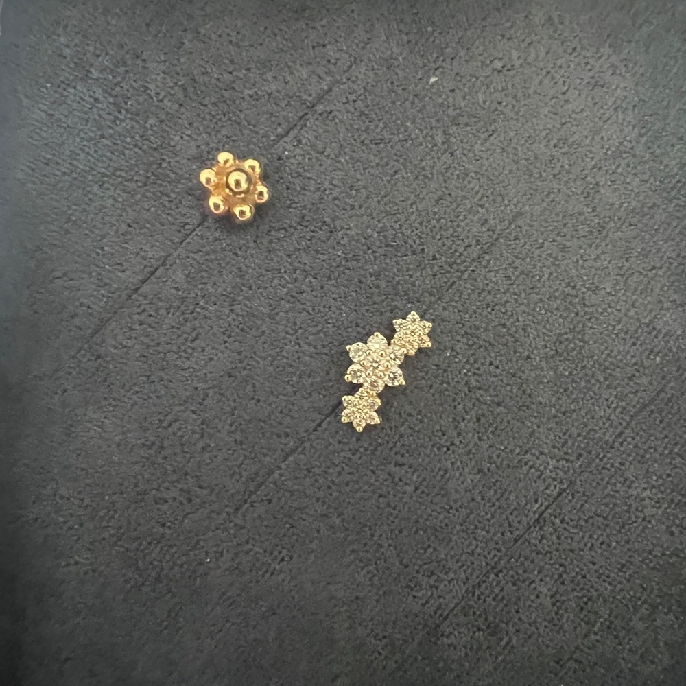 Maria Tash Gold Floral Cluster and Stud Earring Set